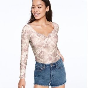 New PINK Long Sleeve Rib Bodysuit